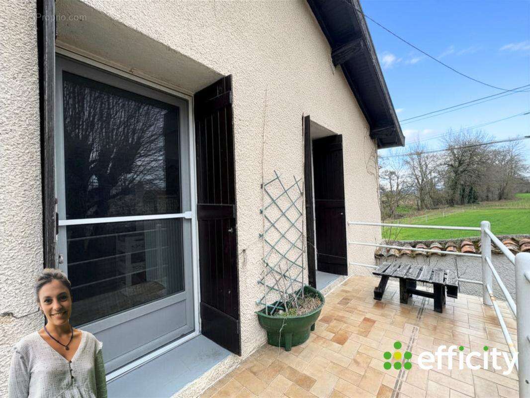 Maison à SURY-LE-COMTAL