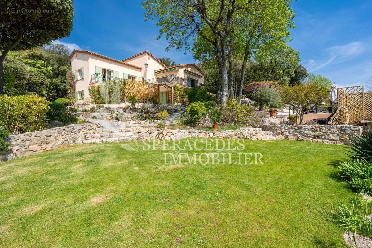 Maison à SPERACEDES