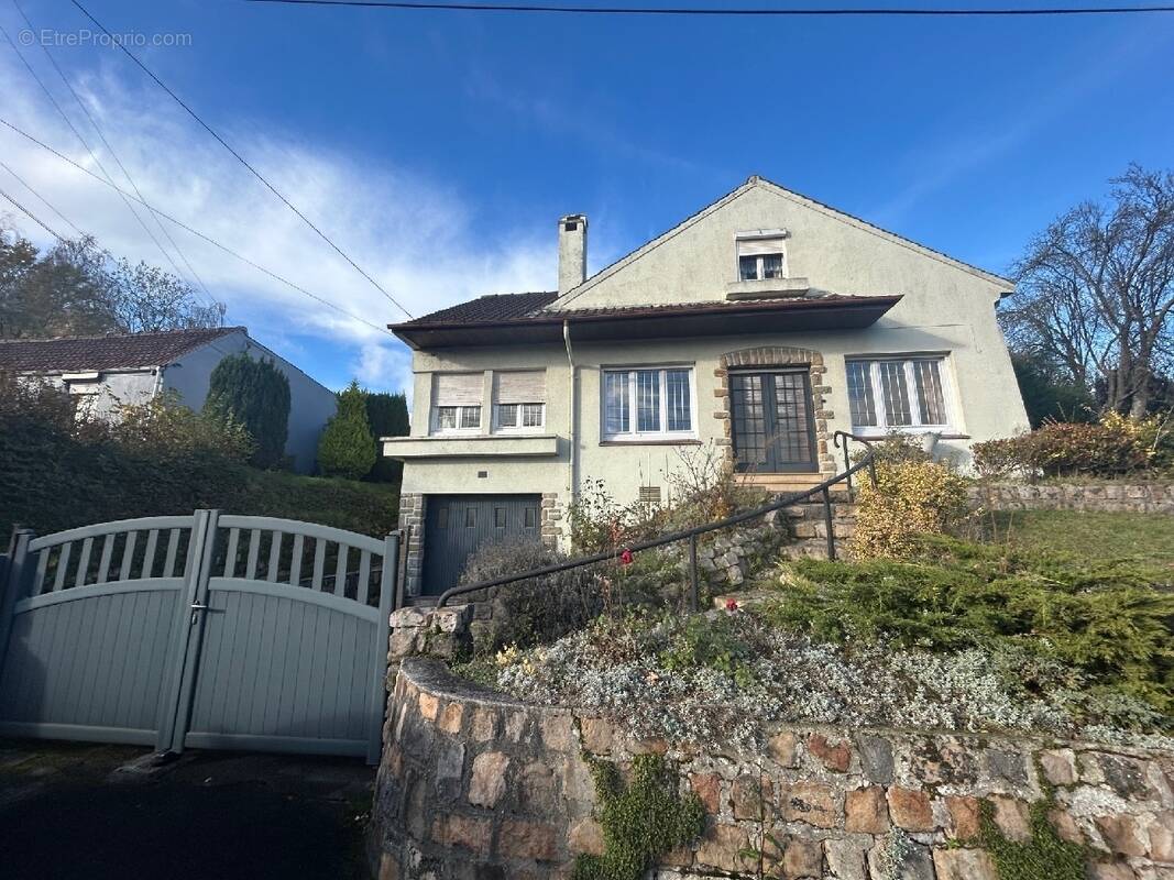 Maison à BRUAY-LA-BUISSIERE