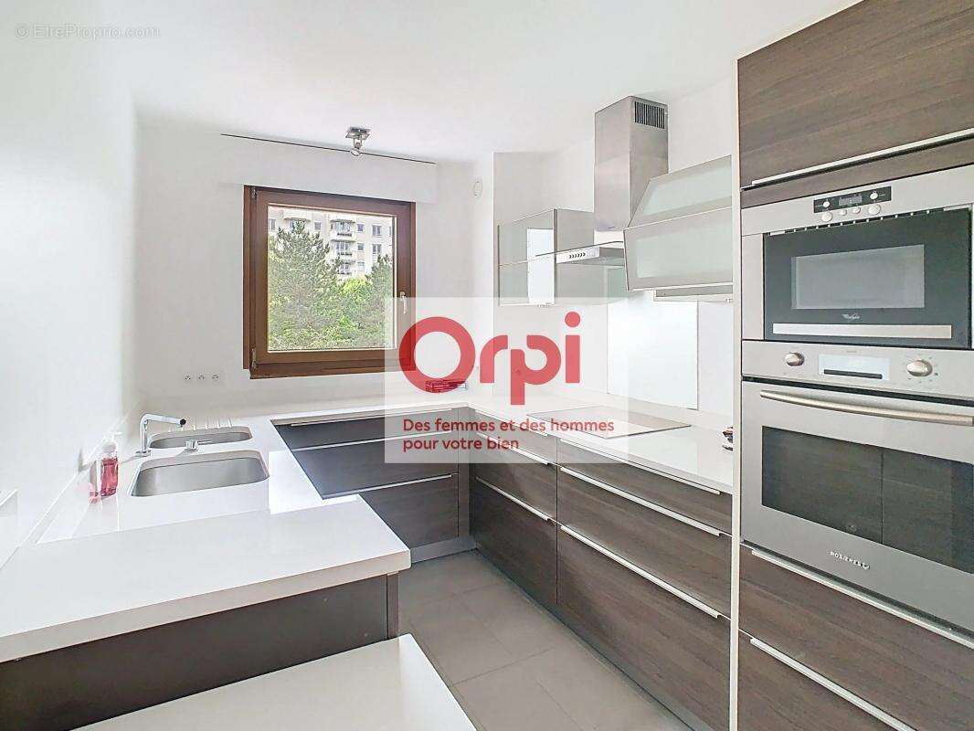 Appartement à ISSY-LES-MOULINEAUX