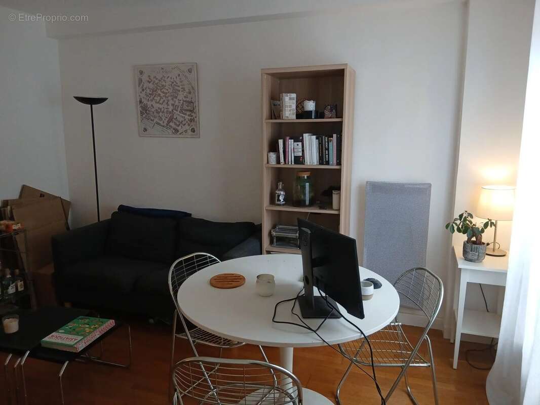 Appartement à PARIS-3E