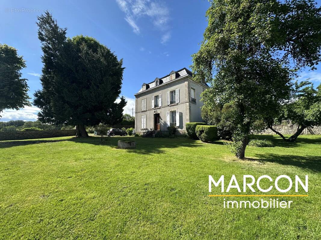 Maison à AUBUSSON