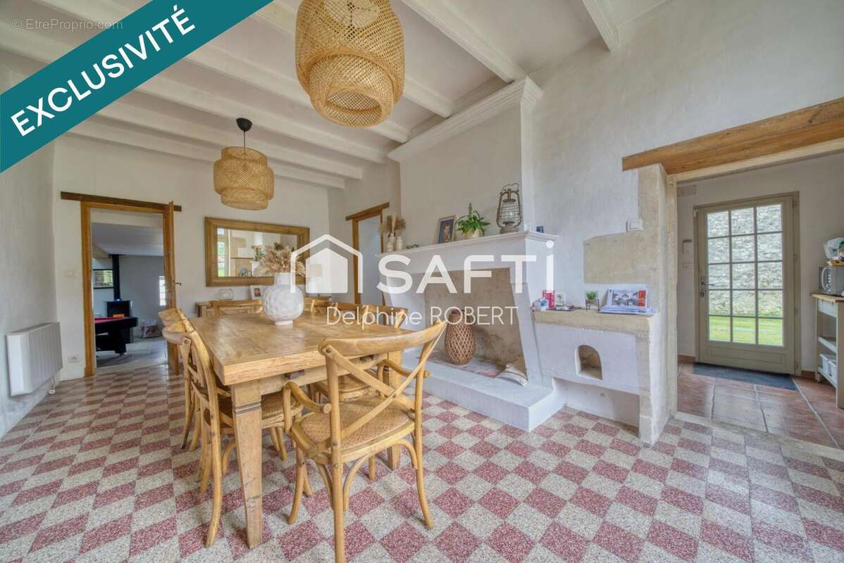 Maison 212 m² à Courant  - photo 2