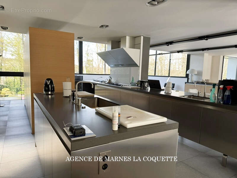 Maison à VILLE-D'AVRAY