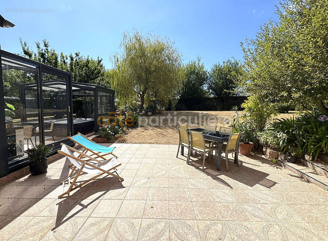 Saint-Malo, maison familiale de 198 m², grand jardin au calme et sans vis-à-vis. - photo 2