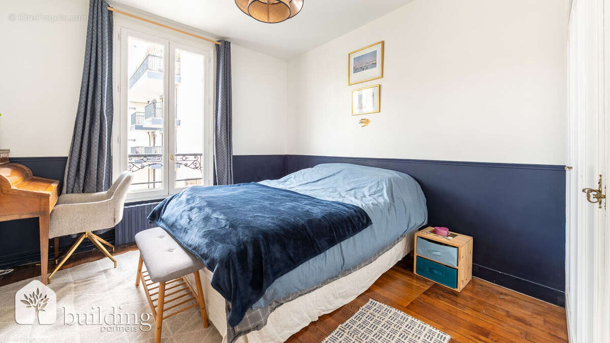 Appartement à COURBEVOIE