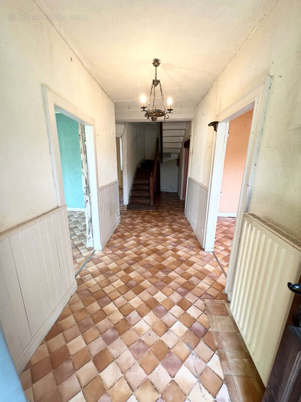 Maison a renovee - photo 6