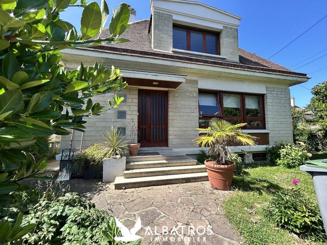 Maison à OUISTREHAM