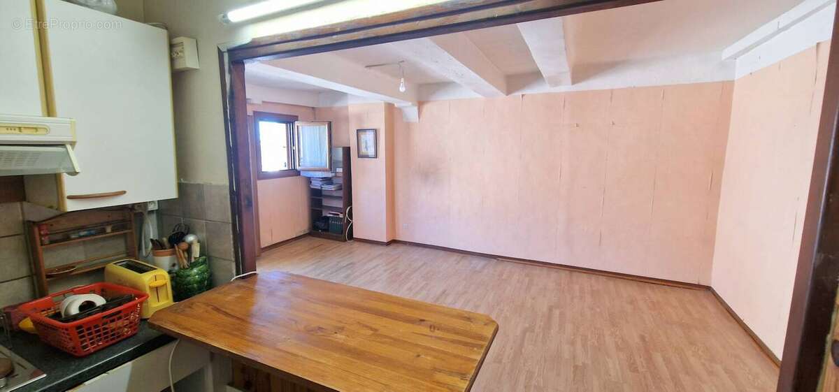 Appartement à ROQUEBRUNE-SUR-ARGENS