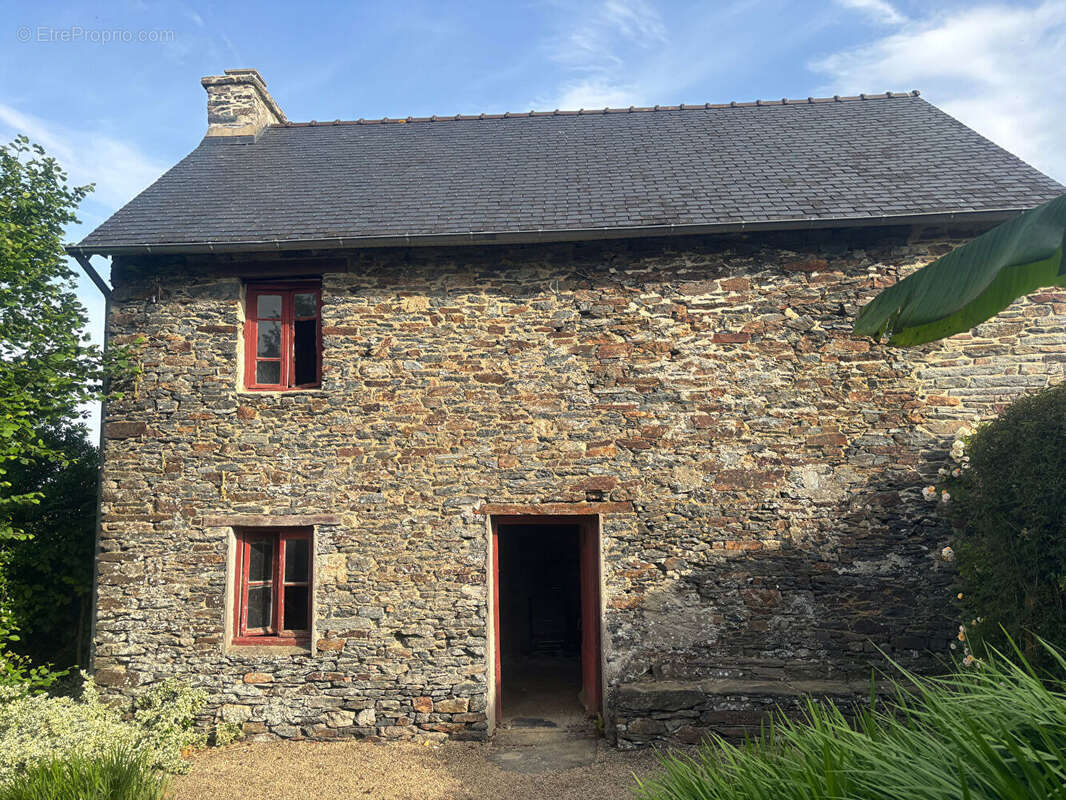 Maison à LAMPAUL-GUIMILIAU
