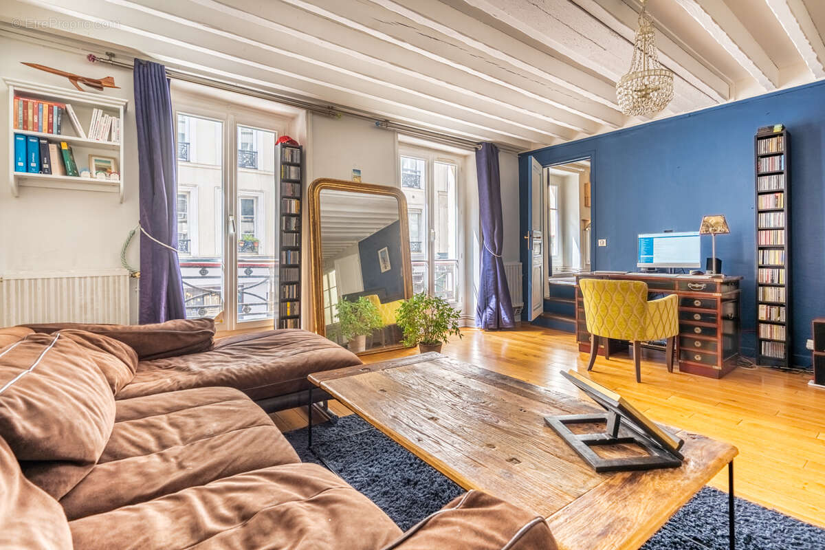 Appartement à PARIS-11E