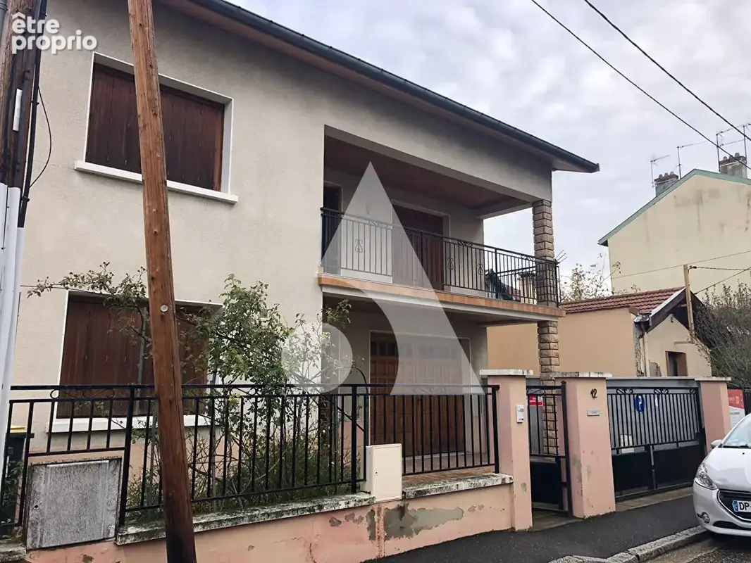 Maison à LYON-8E