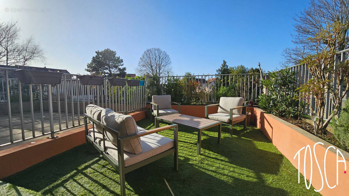 Appartement à FRESNES