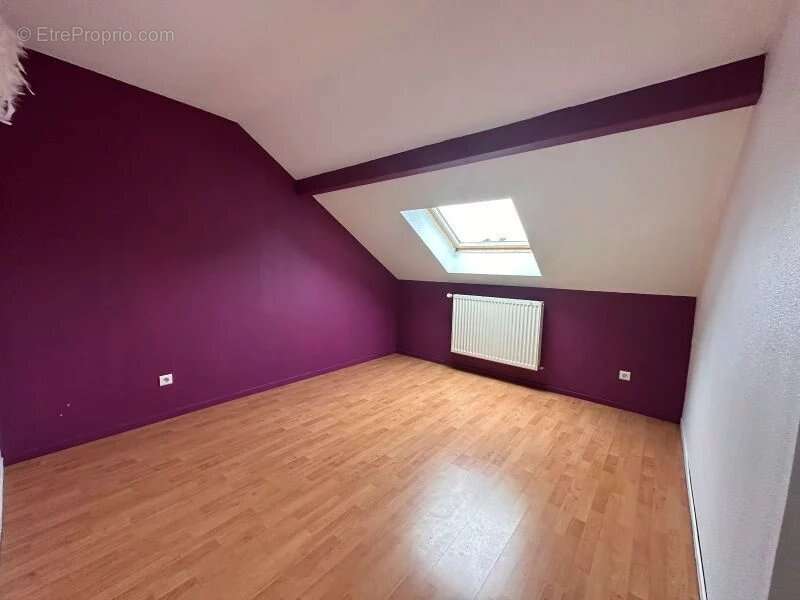 Maison à CRUSEILLES