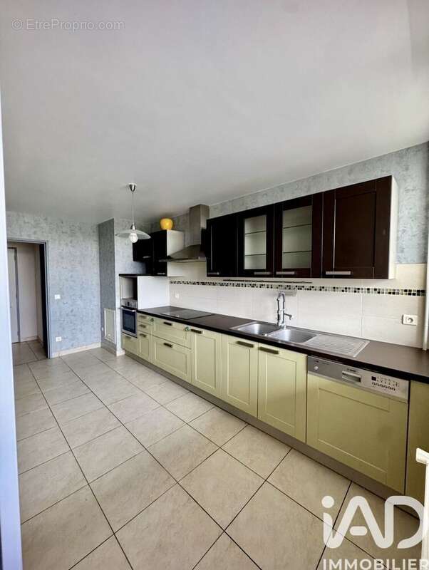 Photo 3 - Appartement à QUINCY-SOUS-SENART