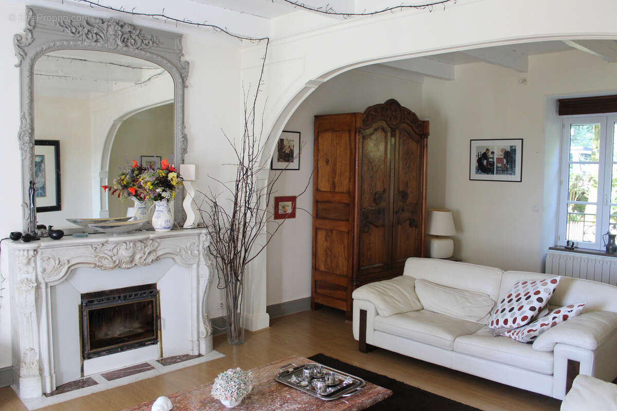 Maison à ANGLARDS-DE-SALERS