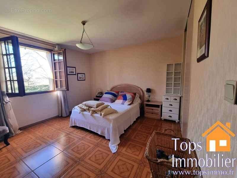 Maison à VILLEFRANCHE-DE-ROUERGUE