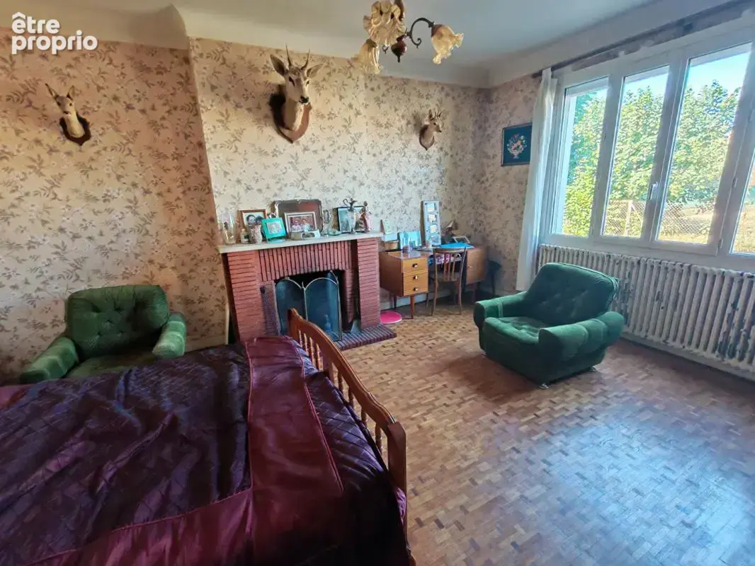 Maison de 185 m2  à Bignoux , 5 chambres , jardin, cour, grange - photo 4