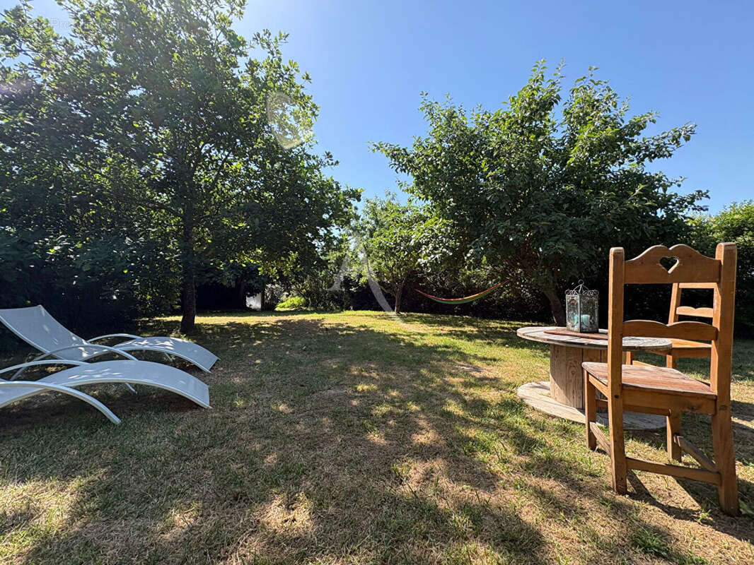 Maison 12 pièces -  6 chambres - LES VELLUIRE SUR VENDEE - photo 14