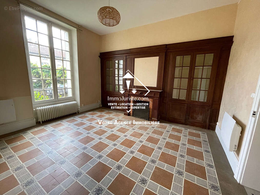 Maison à AIXE-SUR-VIENNE