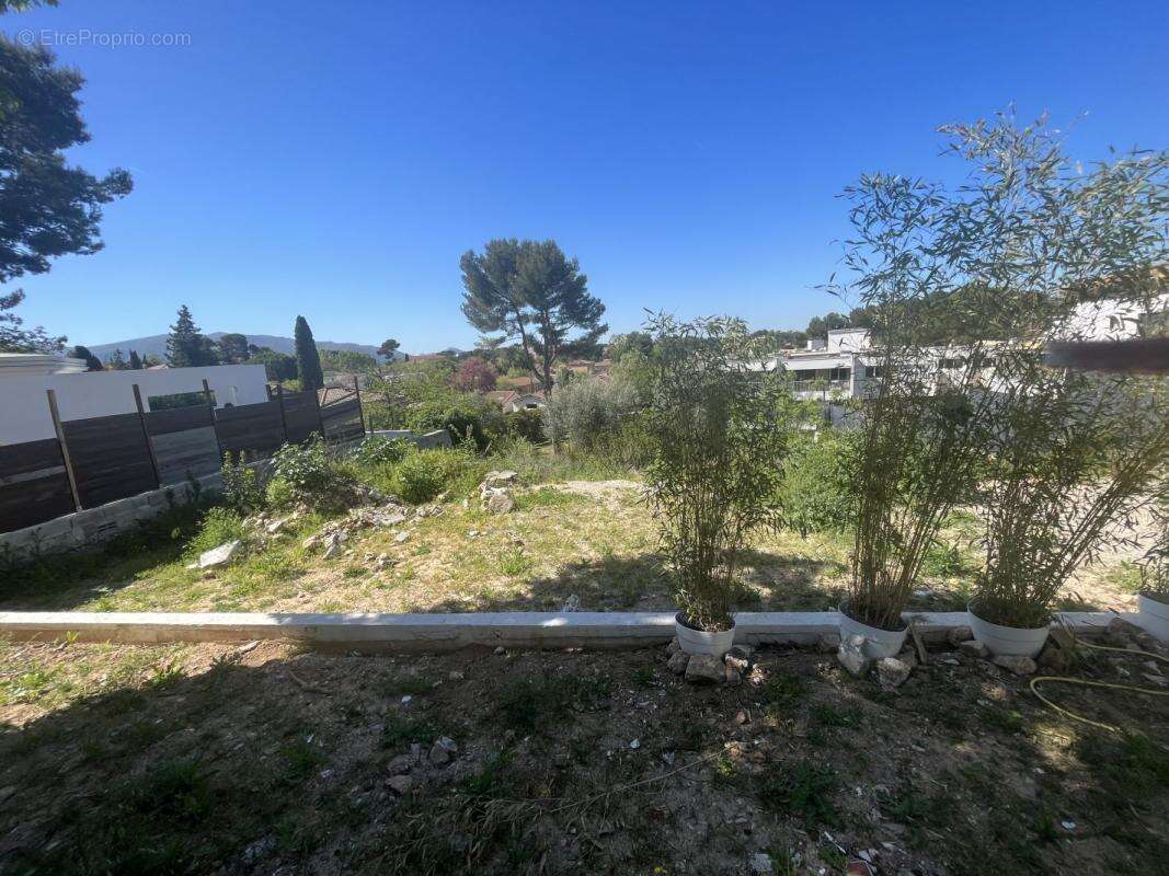 Terrain 560 m² à Marseille-12e  - photo 2
