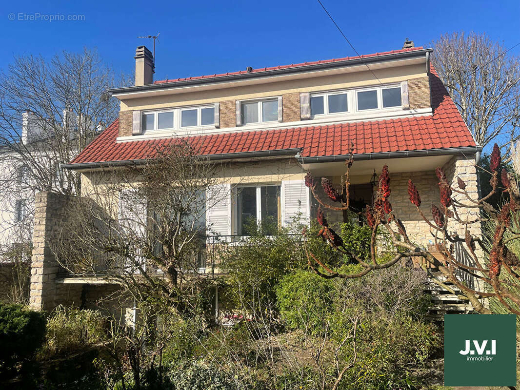 Maison à MONTMORENCY