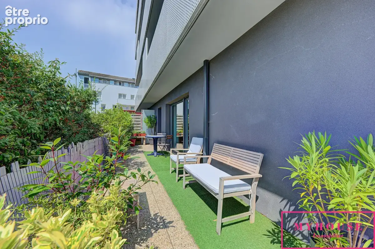 Appartement 5 pièces de 100 m2 avec terrasse et jardin de 70 m2 - photo 5