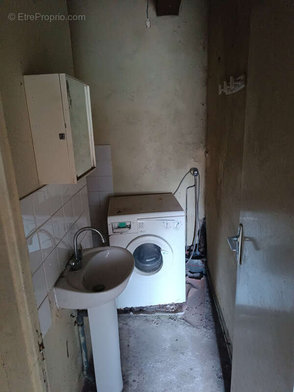 Maison 3 pièces 110 m2 à rénover. - photo 5