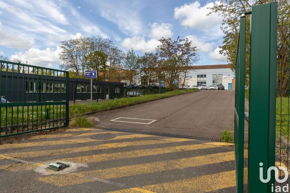 Photo 5 - Commerce à MANTES-LA-VILLE