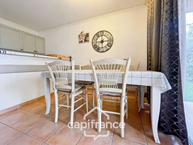 Appartement à MALLEMORT