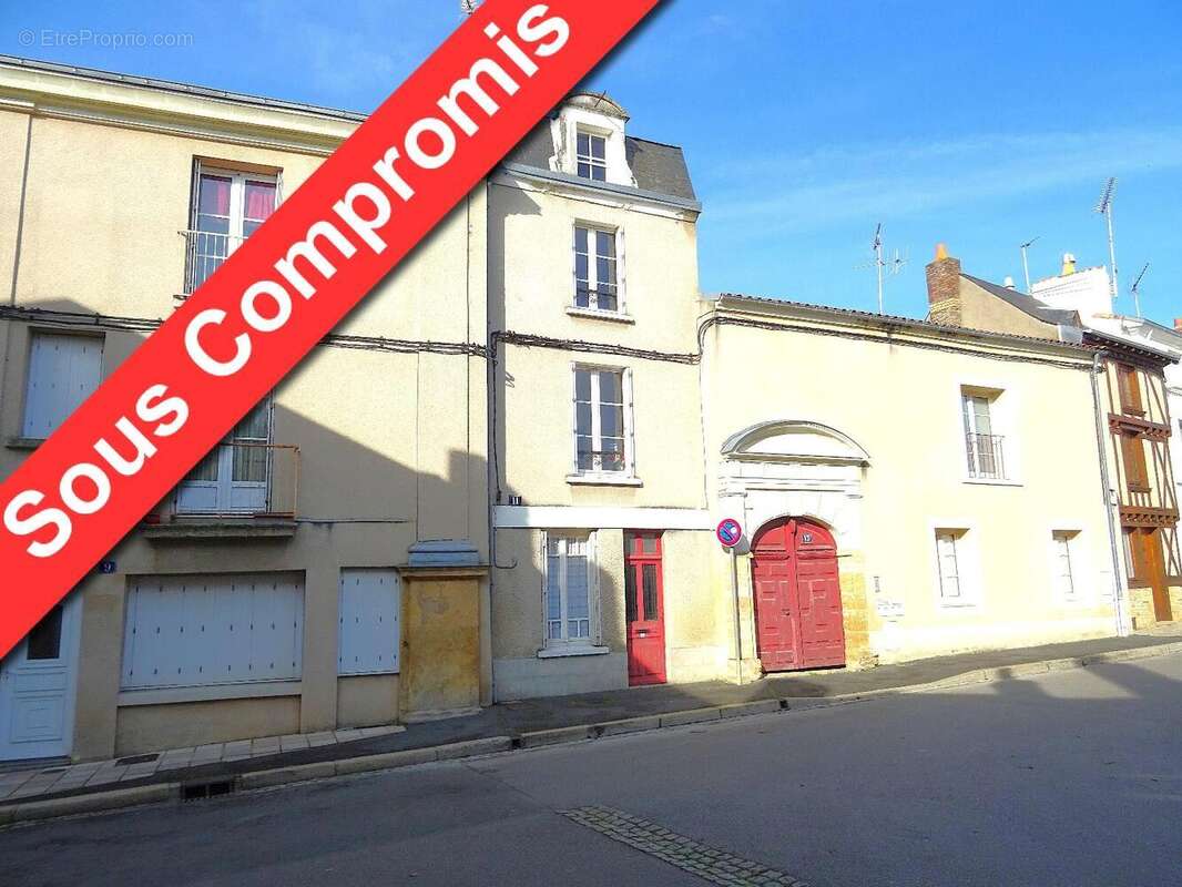   - Maison à THOUARS