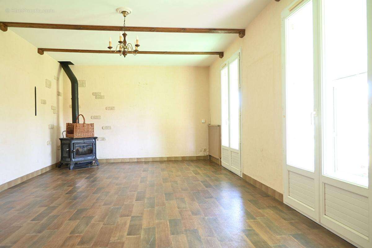 Maison à AZAY-LE-RIDEAU