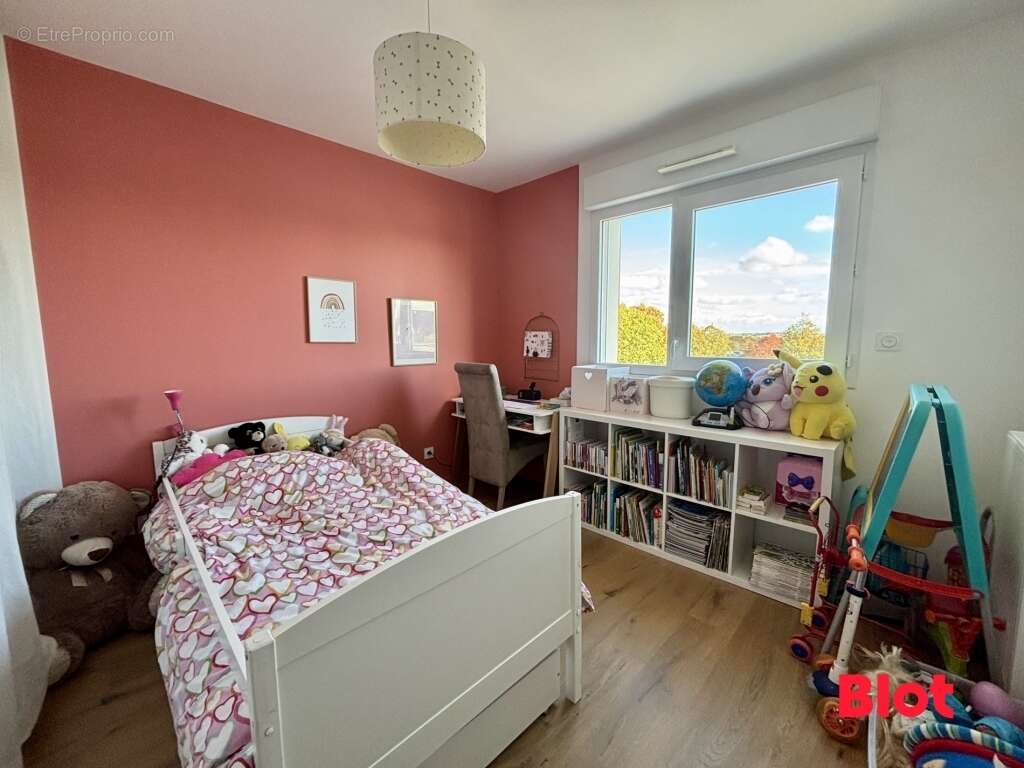 Appartement à CHARTRES-DE-BRETAGNE