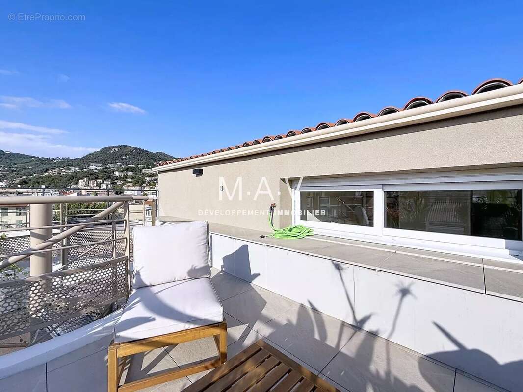 Nice/proche port – appartement duplex 3 pièces, dernier étage, état neuf, 2 terrasses au calme - photo 20