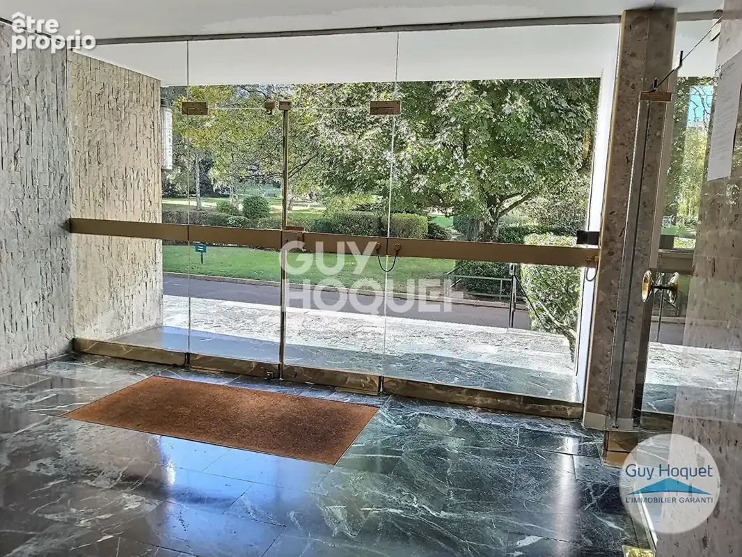 Rare sur le secteur : 6 pièces familial de 105 m² avec loggia - photo 16