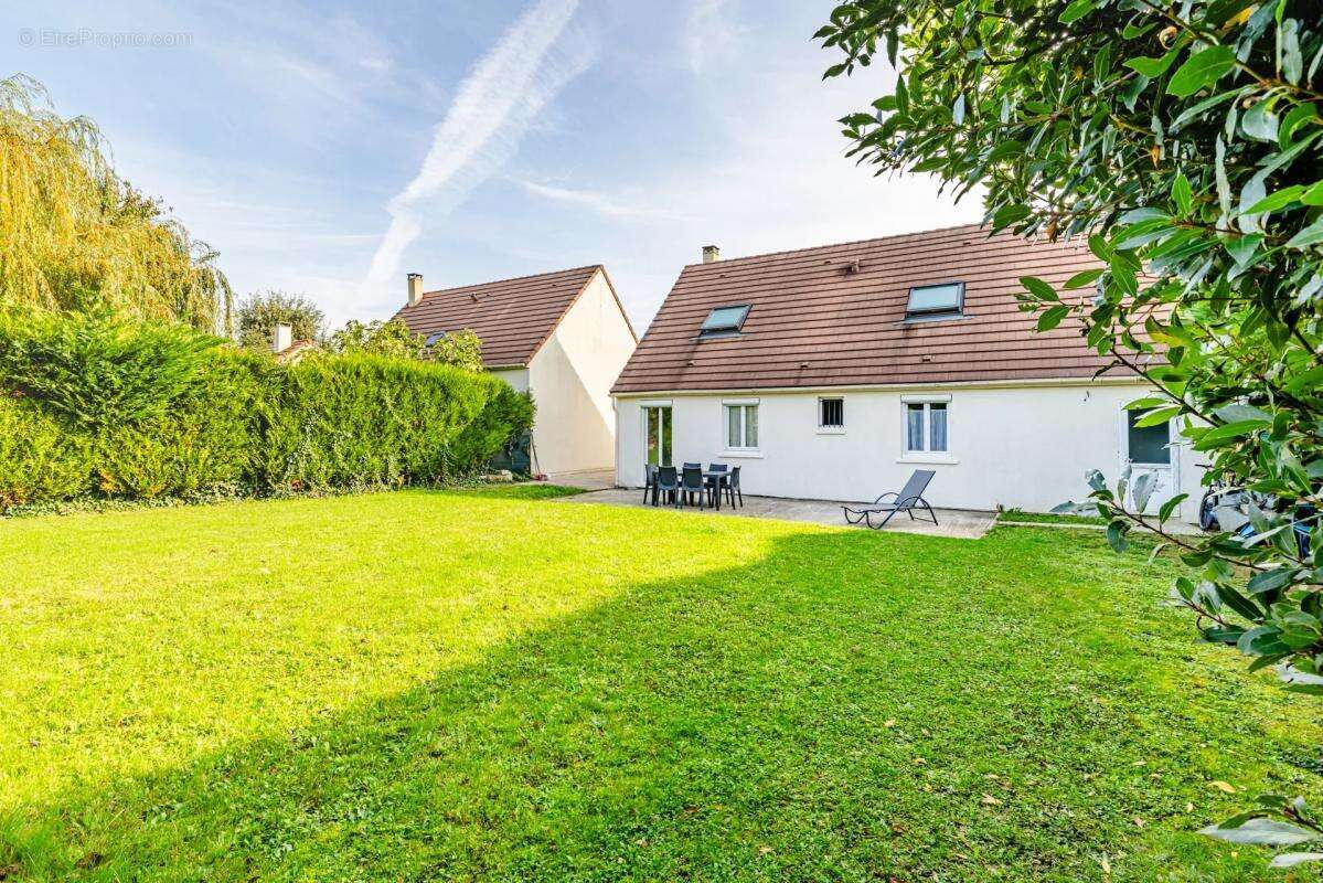 Maison à GOUSSAINVILLE