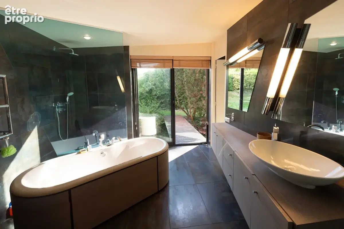 En exclusivité ! Maison d'architecte de 308 m2  à Arradon, secteur prisé du Golfe du Morbihan ! - photo 15