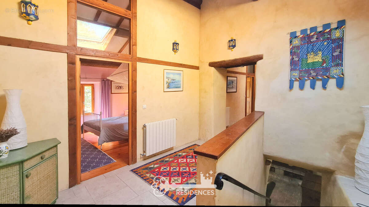 Ancienne magnanerie de caractère avec piscine et studio indépendant sur 6600 m2 de terrain - secteur Lussan - photo 7