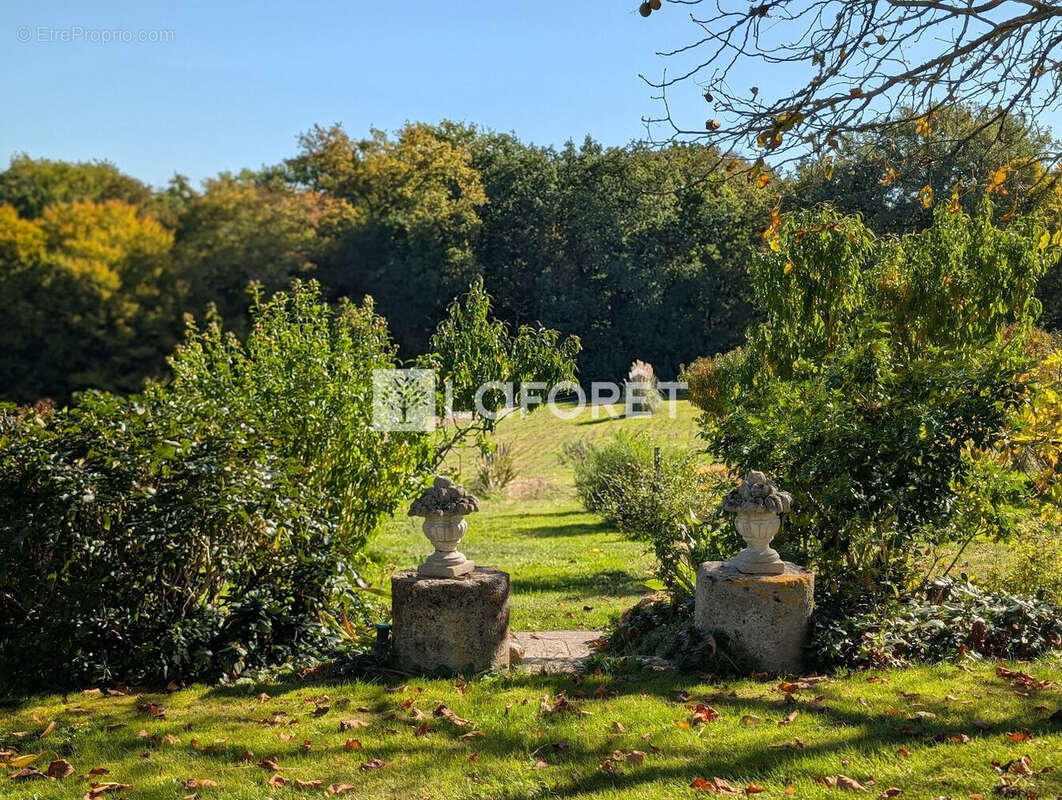 Maison à MONCRABEAU