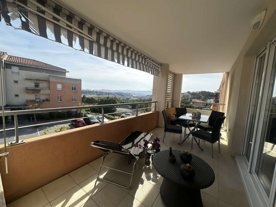 Appartement 3 pieces de 75 m2  avec box ferme de 19 m2 a saint-raphael - photo 2