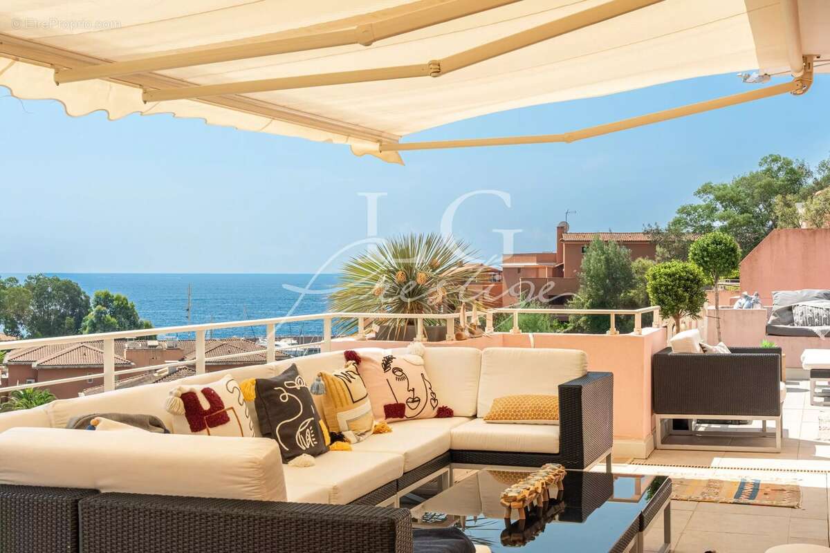 Appartement à MANDELIEU-LA-NAPOULE