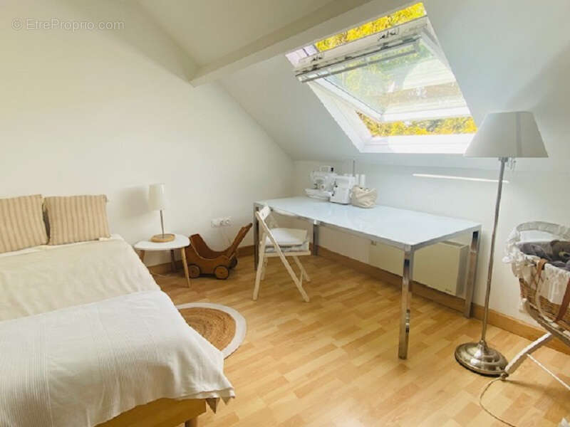 Maison à BURES-SUR-YVETTE