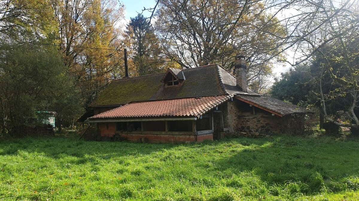 Maison à CHATEAUNEUF-LA-FORET