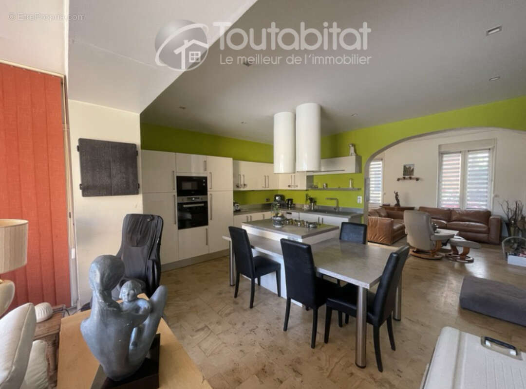 Maison à CHARLEVILLE-MEZIERES