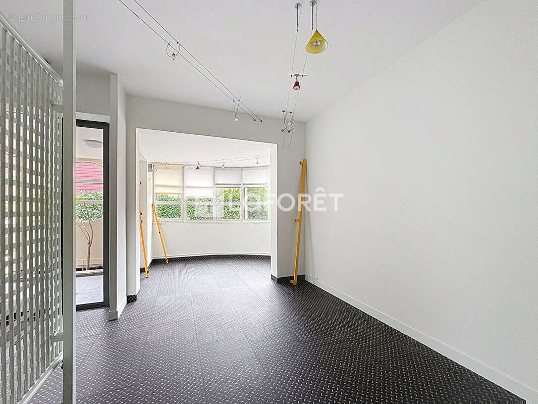 Local commercial Flers 143 m2 - photo 9