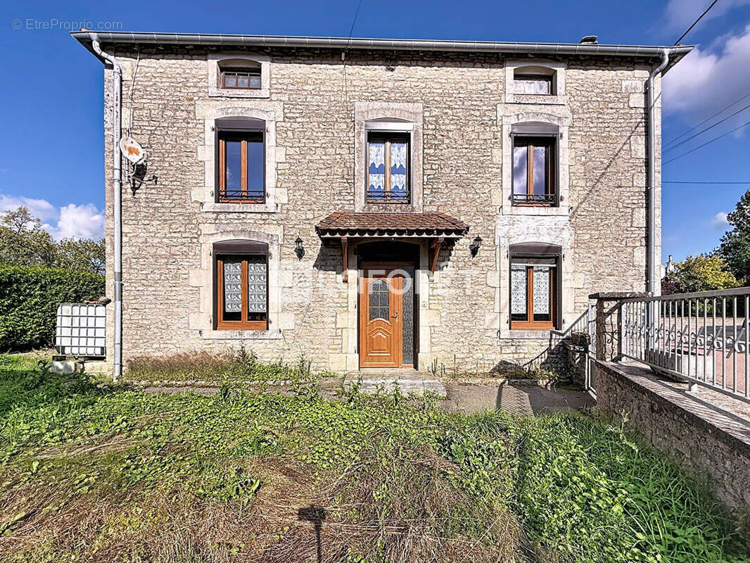 Maison à BRECHAINVILLE