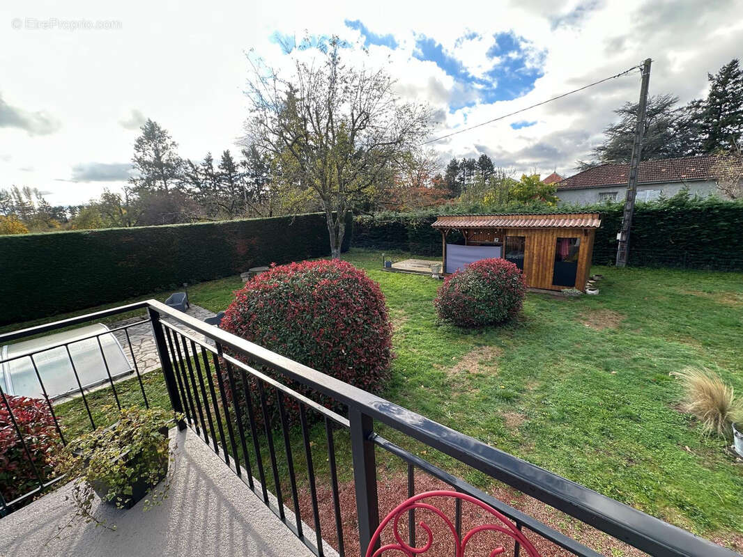 Maison à COMMELLE-VERNAY