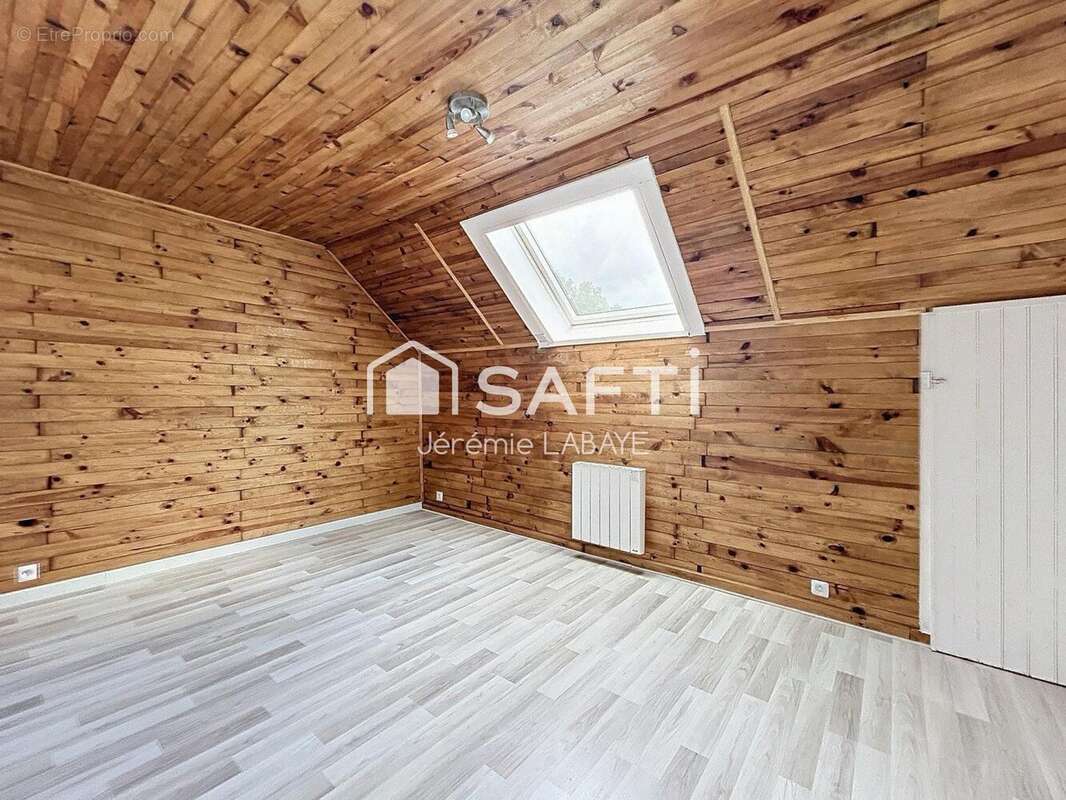 Photo 9 - Maison à LE PONT-CHRETIEN-CHABENET