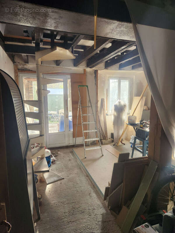 Maison à RIGNY-LE-FERRON