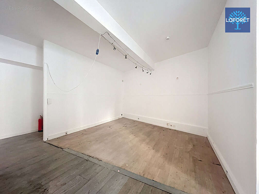 Local commercial Nice 71 m2 - photo 4